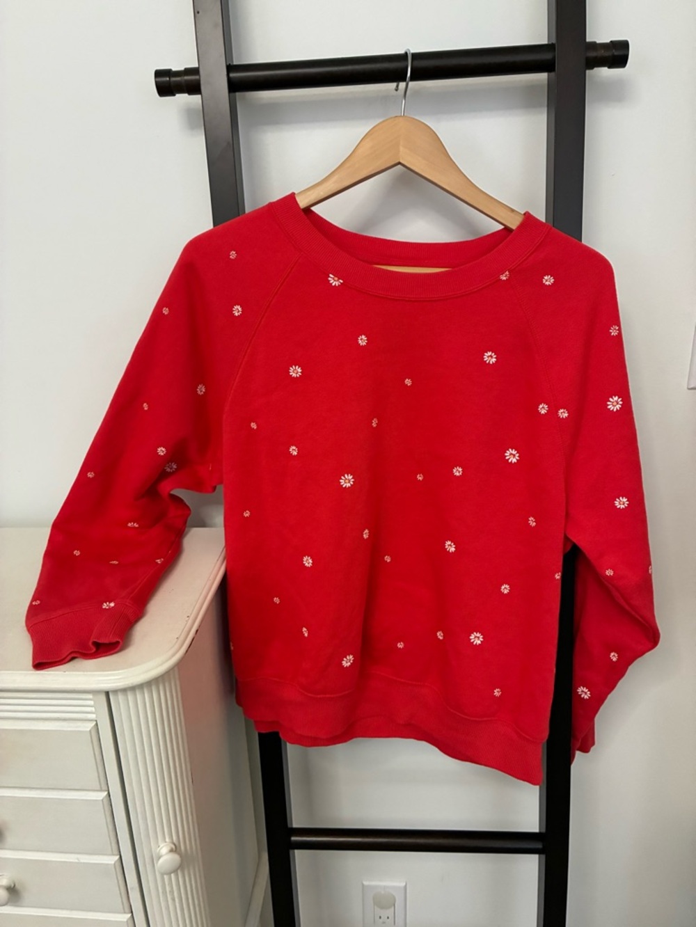 Red Old Navy Crewneck Sweatshirt with daisies.  Size large. Almost new!